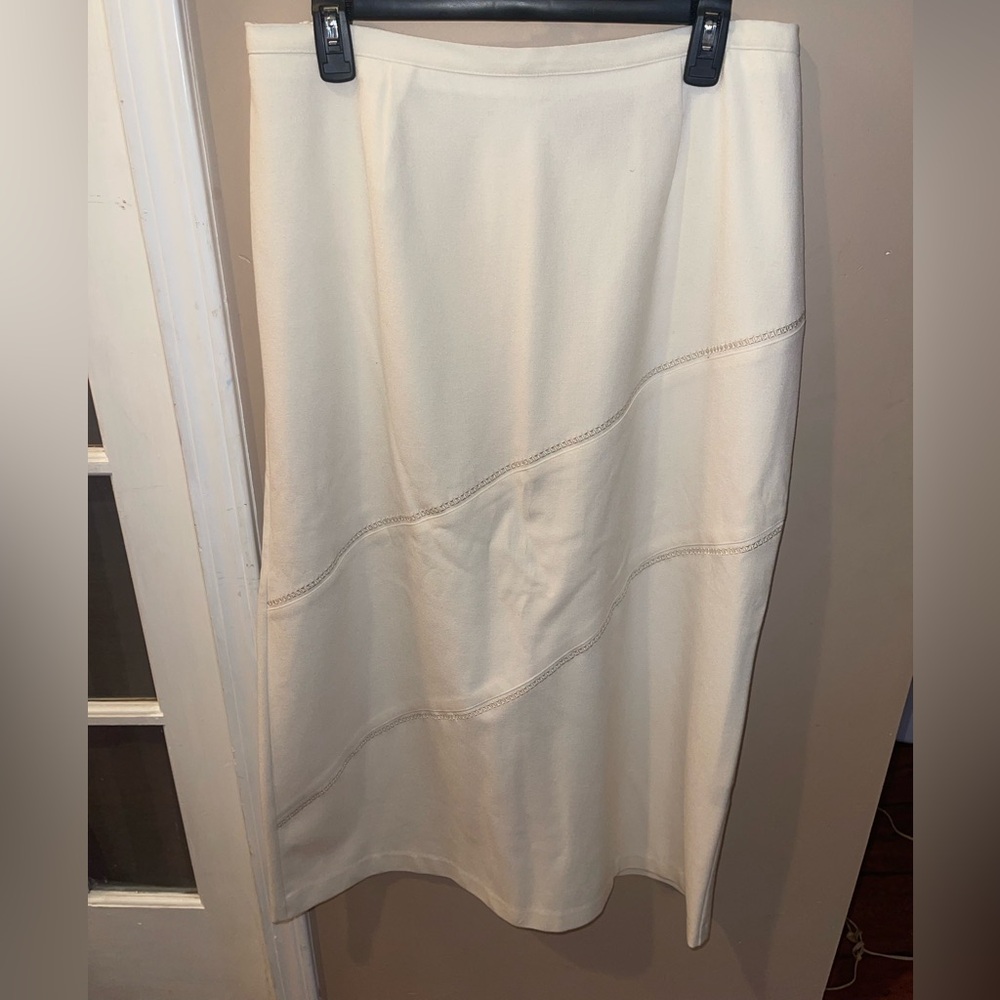 Norton McNaughton long Cream Skirt NWT with back slit woman’s size 14 NWT